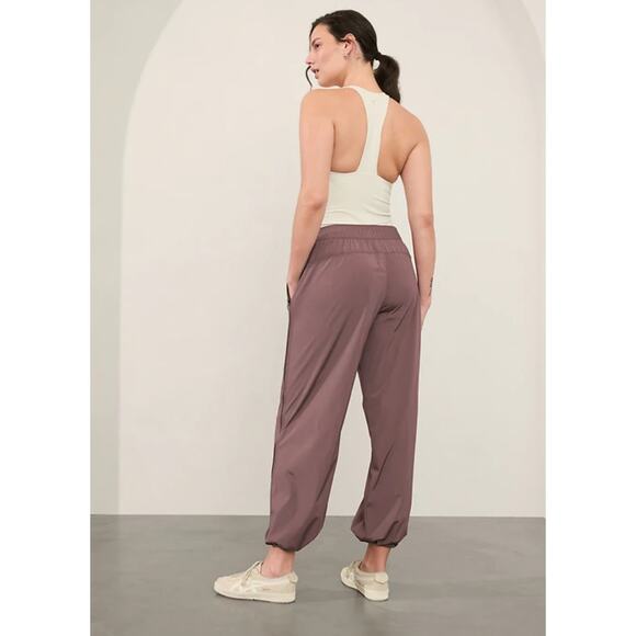 Athleta NEW Rise Pants Street Style Mid-Rise Relaxed Fit Women’s Size M/Tall - Picture 2 of 11